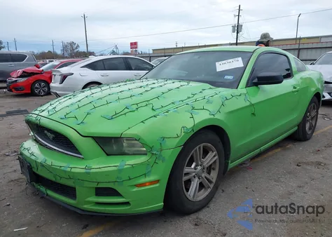 2014 Ford Mustang V6 from USA, damaged, VIN 1ZVBP8AM1E5204625